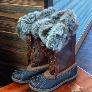 London Fog Snow Boots with Faux Fur